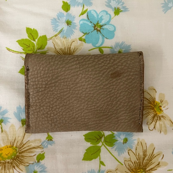 Handmade Genuine Leather Wallet - Picture 4 of 5